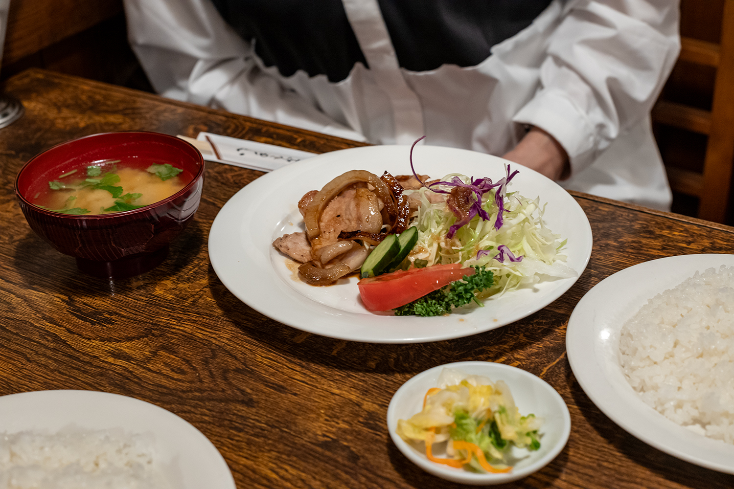 カールツァイス プラナー50mm 作例 テーブルフォト 食器