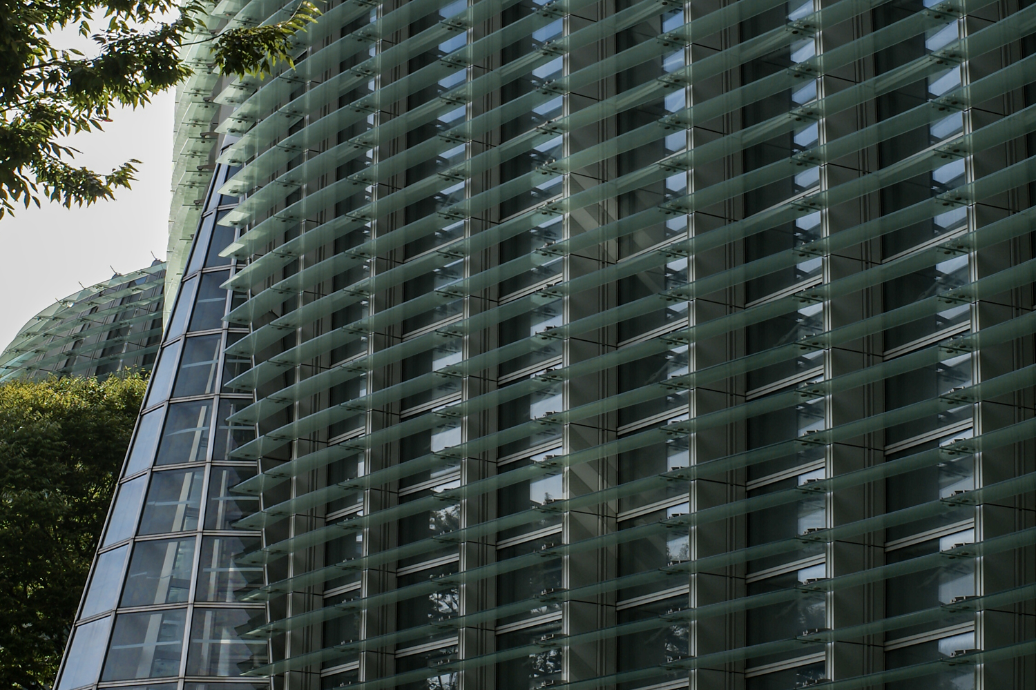 ズミクロンsummicron35ｍｍF2の作例国立新美術館