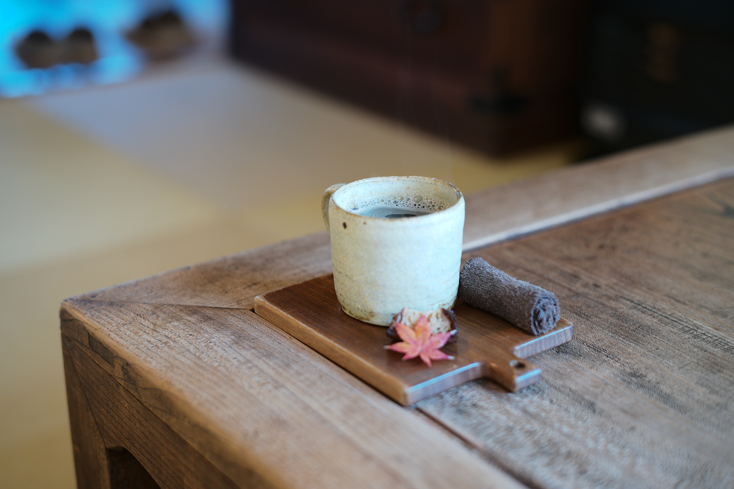 背景が溶けるようなボケ味 — summilux50mm F1.4 の柔らかい表現