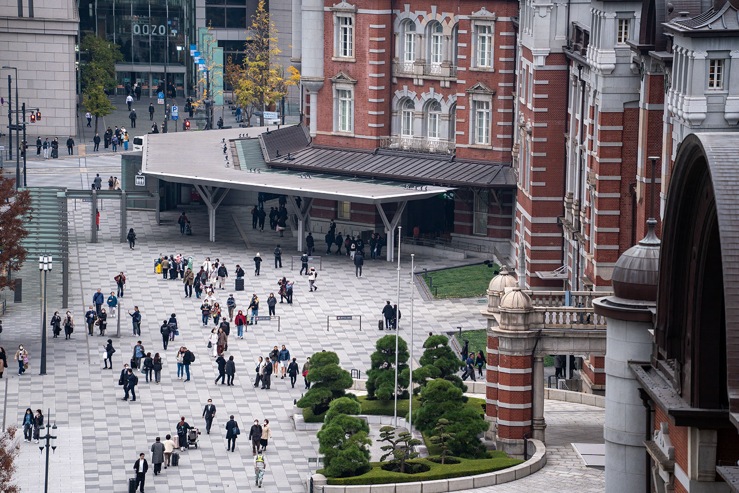 東京駅を望遠で撮影した風景