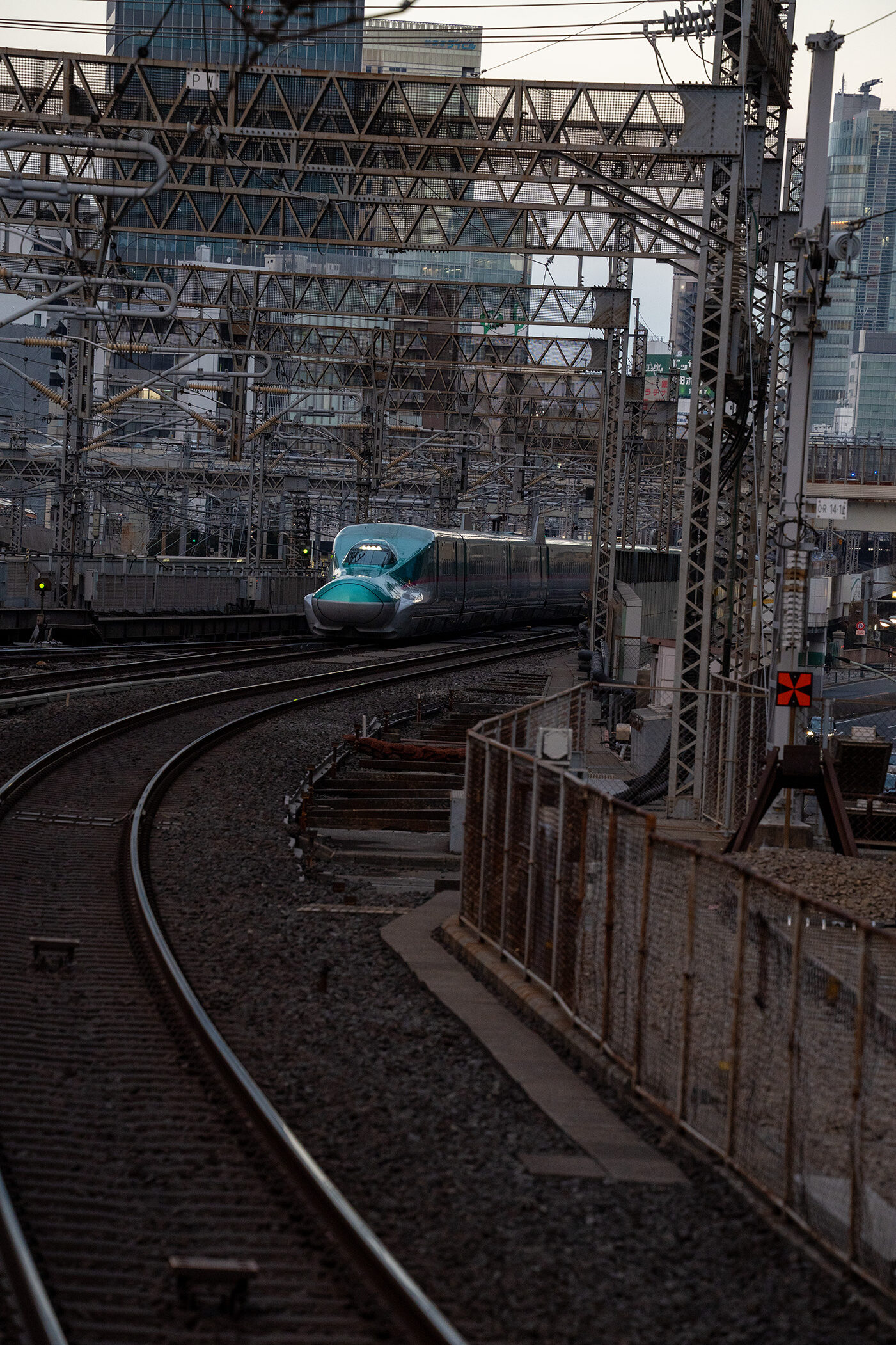 東京駅東北新幹線スナップTAMRON70-180mmG2