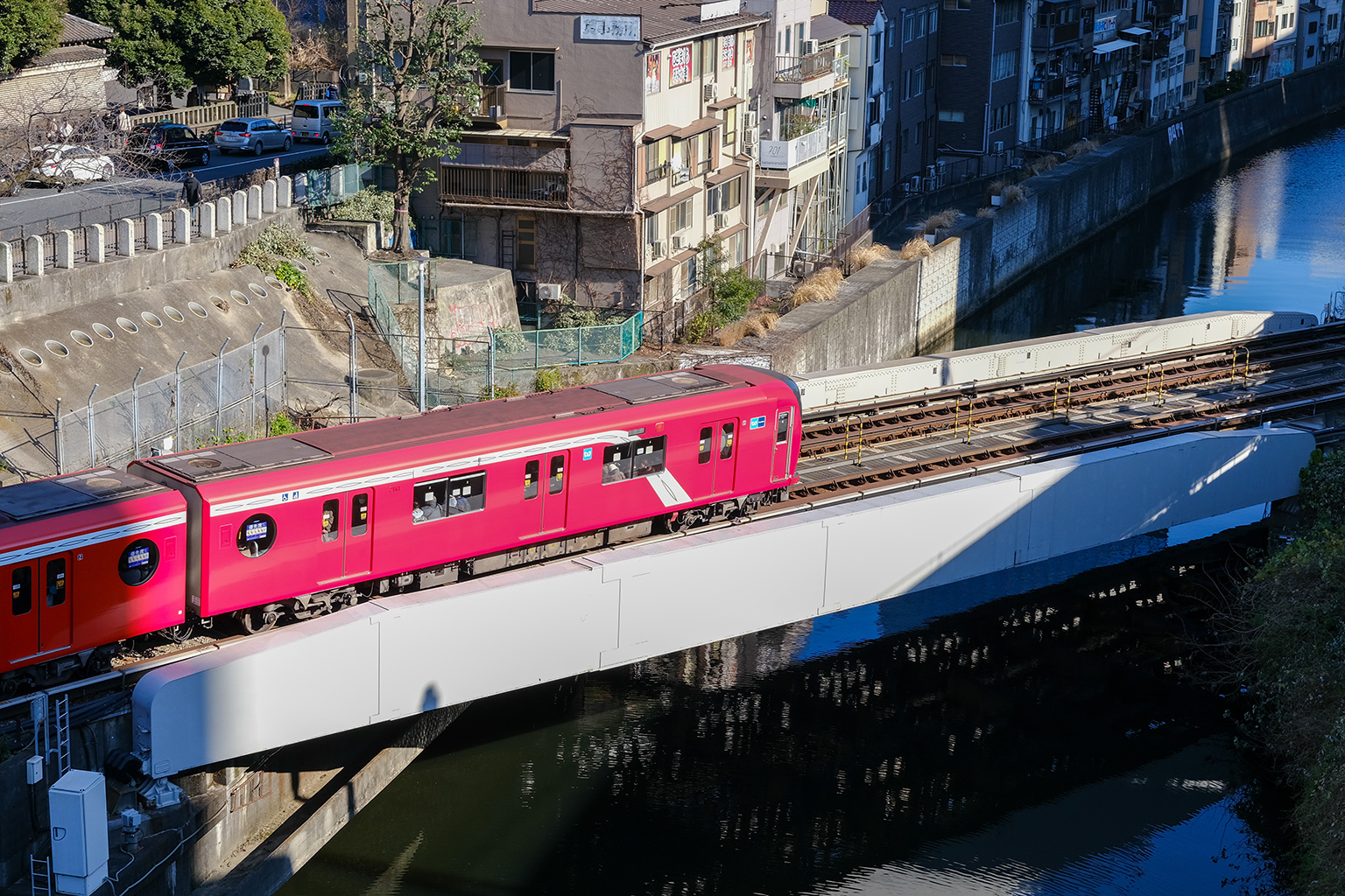 GFX100RF丸の内線お茶水駅